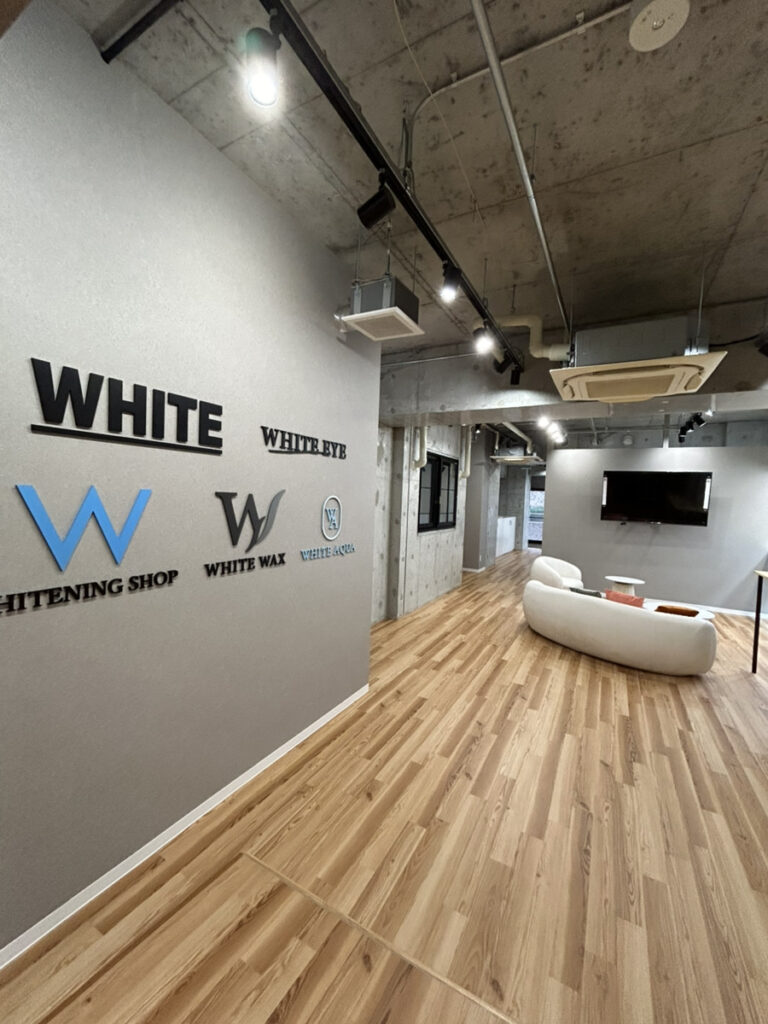 WHITE施工事例
